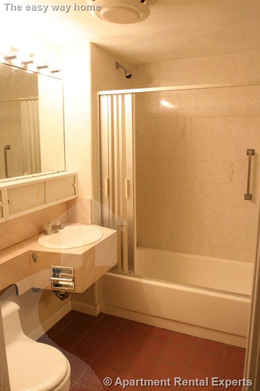 12 Mt Auburn St, Harvard Square