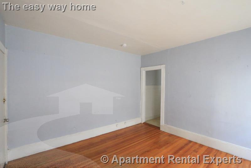 185 Lowell St, Spring Hill