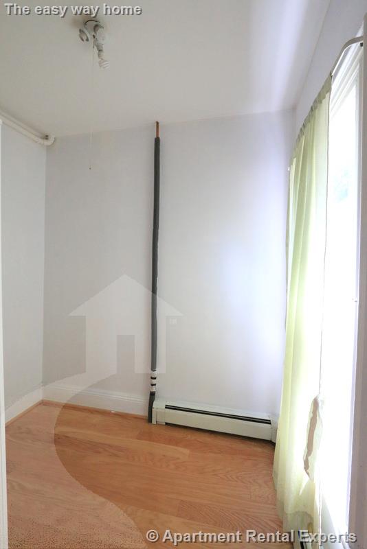 12 Evergreen Sq, Porter Square