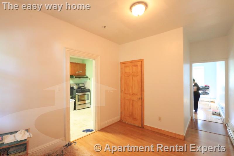 12 Evergreen Sq, Porter Square