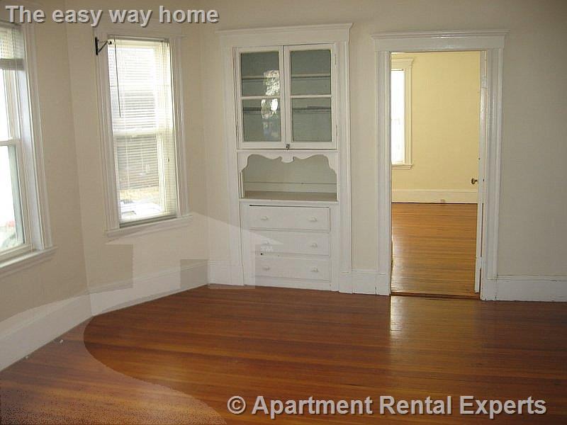 76 Conwell Ave, Teele Square