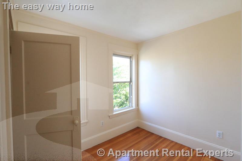 18 Vermont Ave, East Somerville