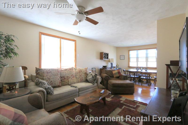 8 Winchester Ct, Tufts