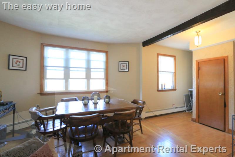 8 Winchester Ct, Tufts