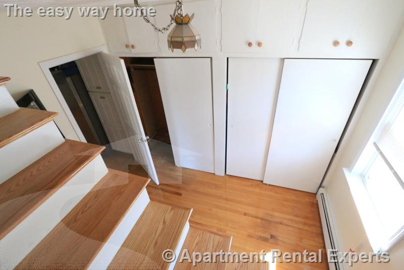 8 Winchester Ct, Tufts