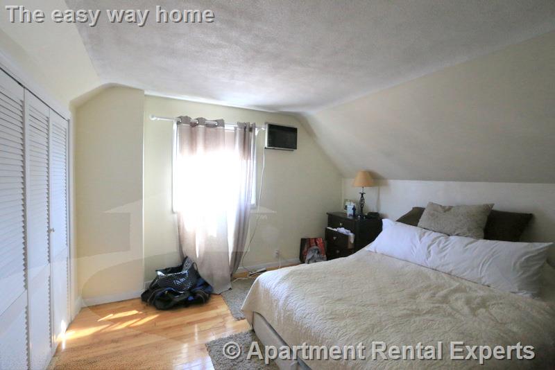 8 Winchester Ct, Tufts