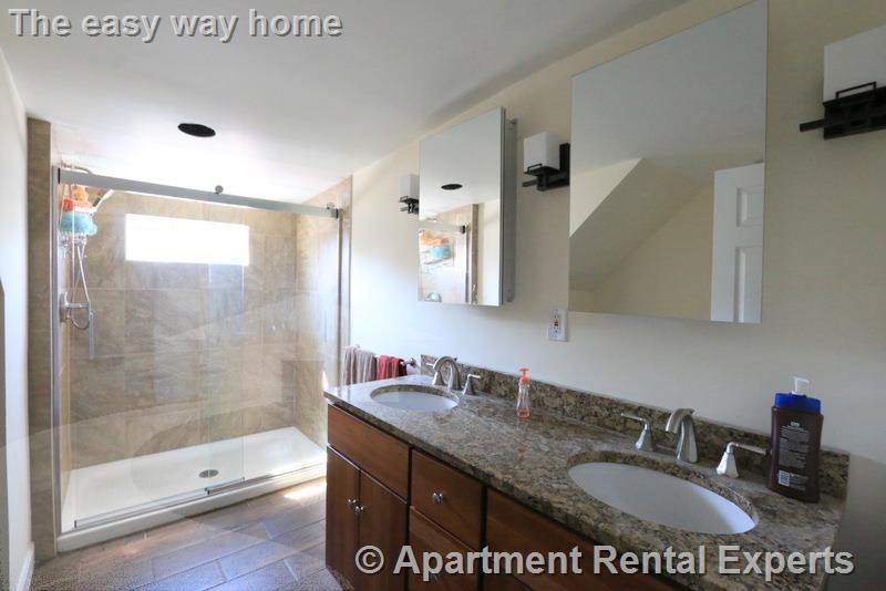 8 Winchester Ct, Tufts