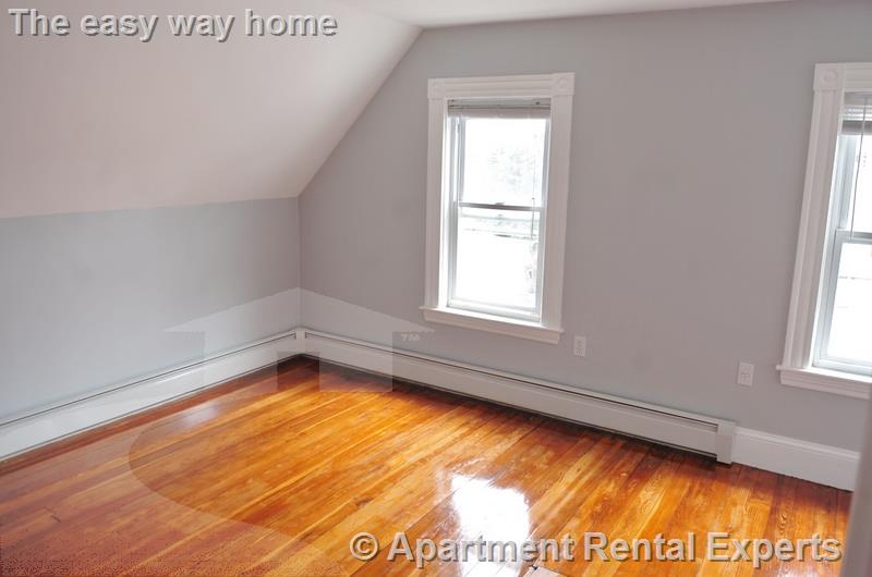 23 Farragut Ave, Teele Square