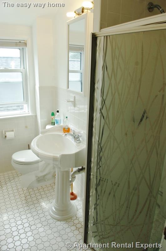 23 Farragut Ave, Teele Square