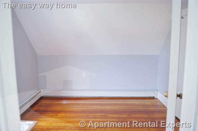 23 Farragut Ave, Teele Square