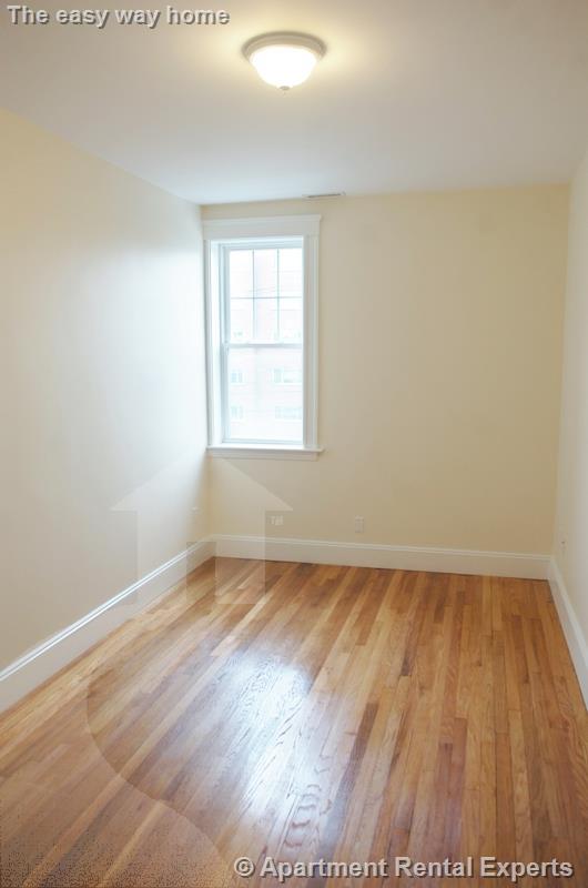 210 Massachusetts Ave, East Arlington