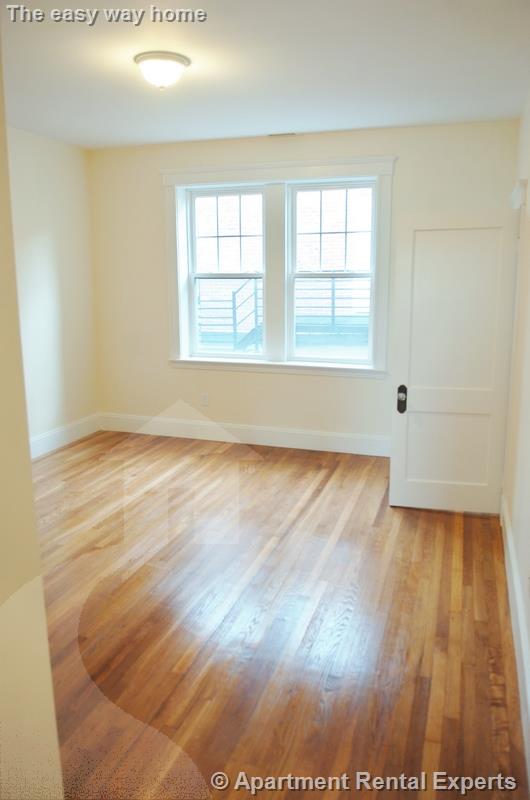 210 Massachusetts Ave, East Arlington