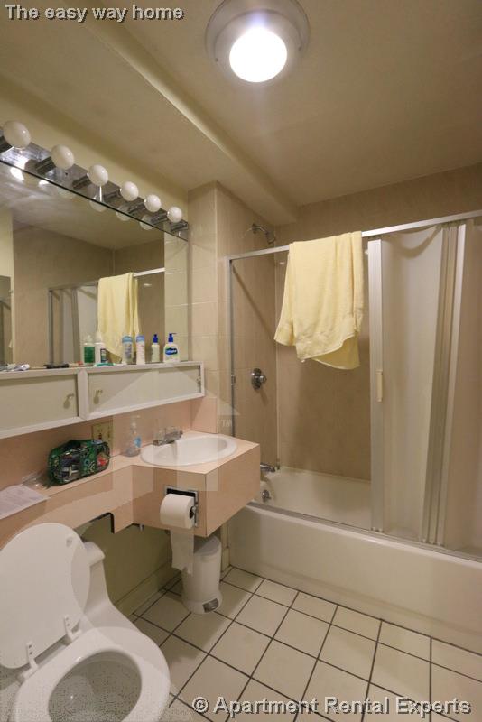 12 Mt Auburn St, Harvard Square