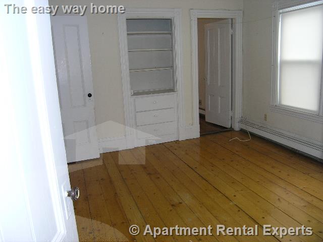 112 Woodstock St, Teele Square