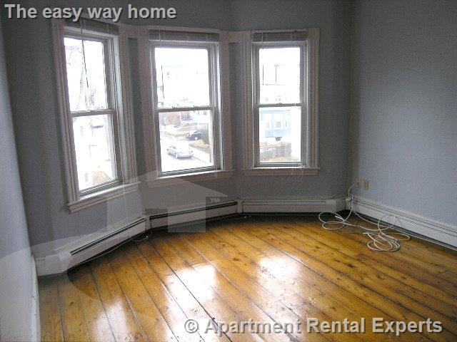 112 Woodstock St, Teele Square