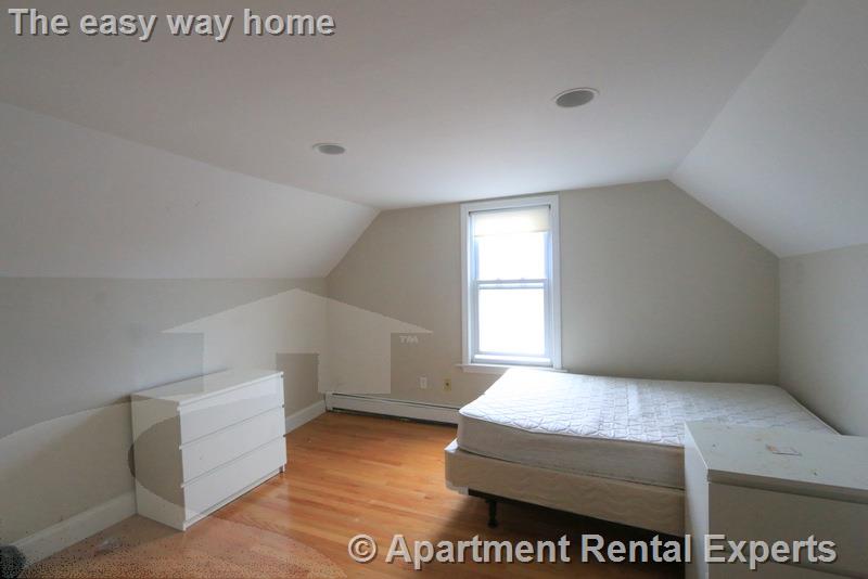 512 Medford St, Magoun Square