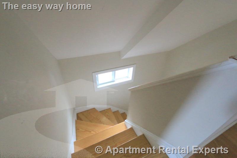 512 Medford St, Magoun Square