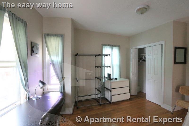 512 Medford St, Magoun Square