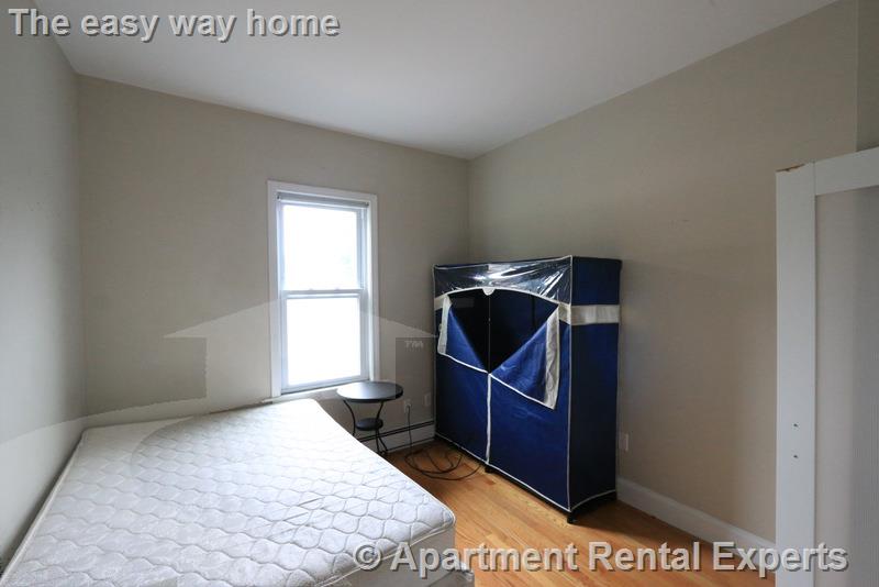 512 Medford St, Magoun Square