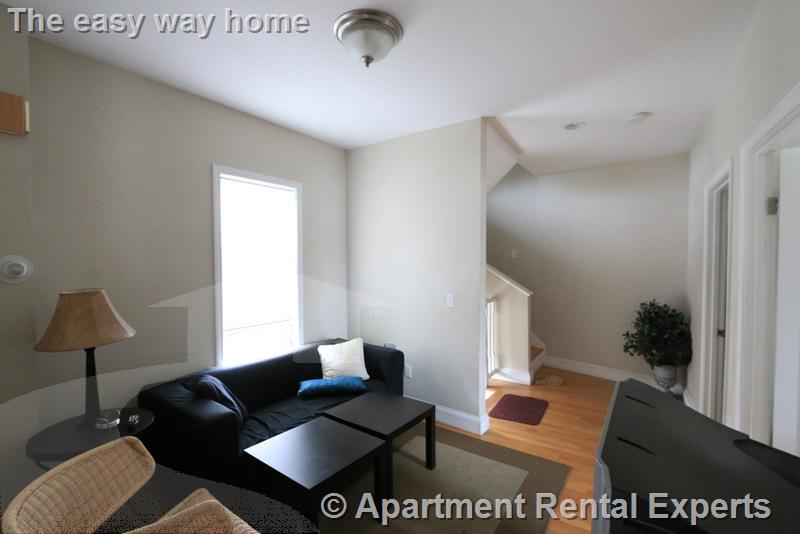 512 Medford St, Magoun Square