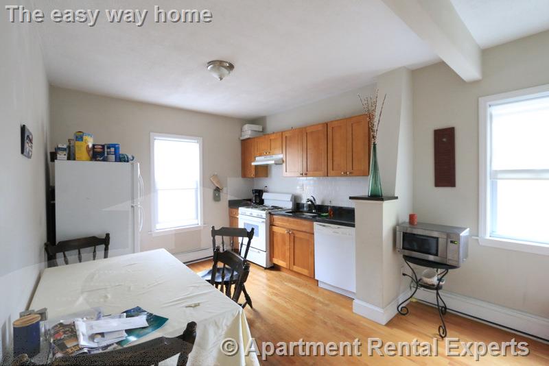 512 Medford St, Magoun Square