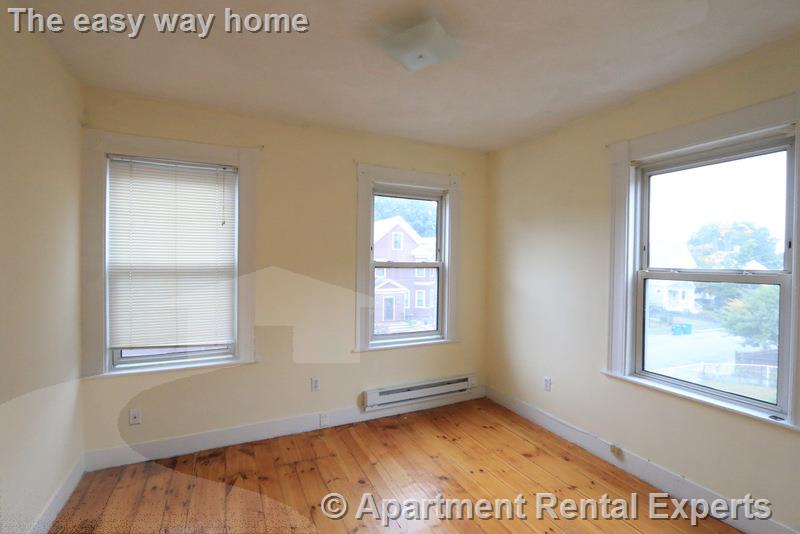 103 Monument St, West Medford