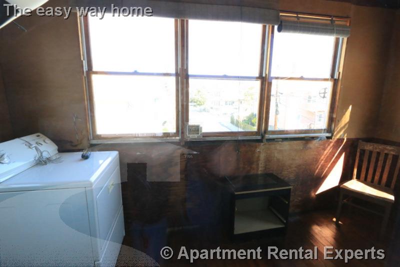 57 Conwell Ave, Tufts