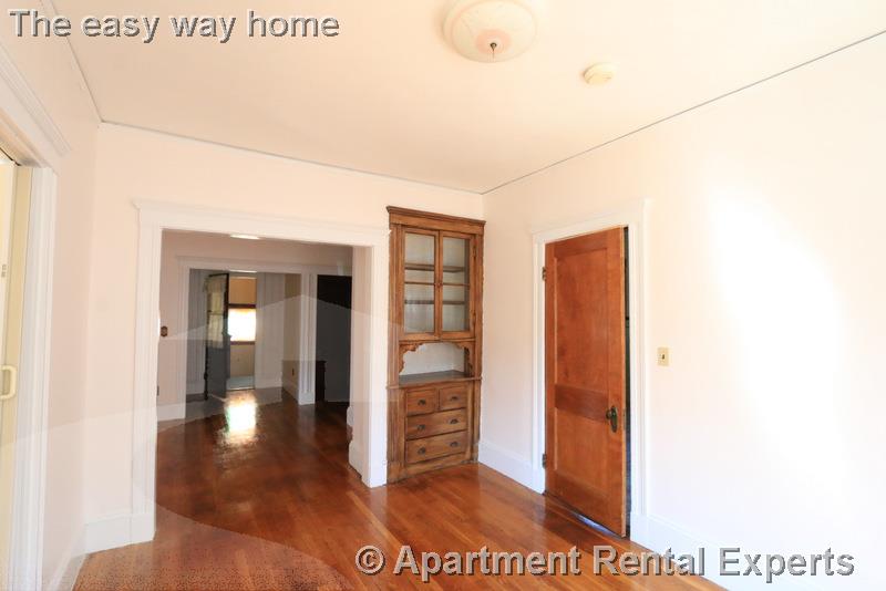 57 Conwell Ave, Tufts