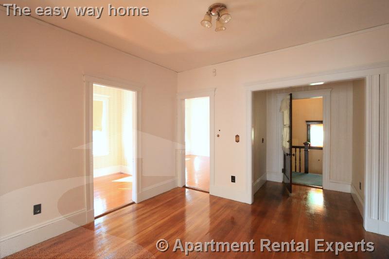 57 Conwell Ave, Tufts