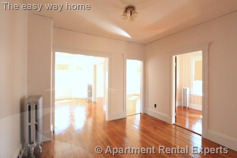 57 Conwell Ave, Tufts