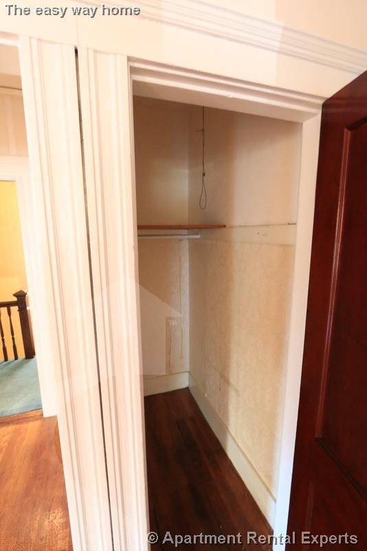 57 Conwell Ave, Tufts