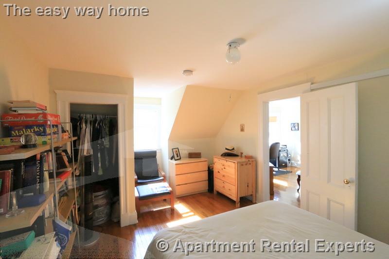 138 Sycamore St, Winter Hill