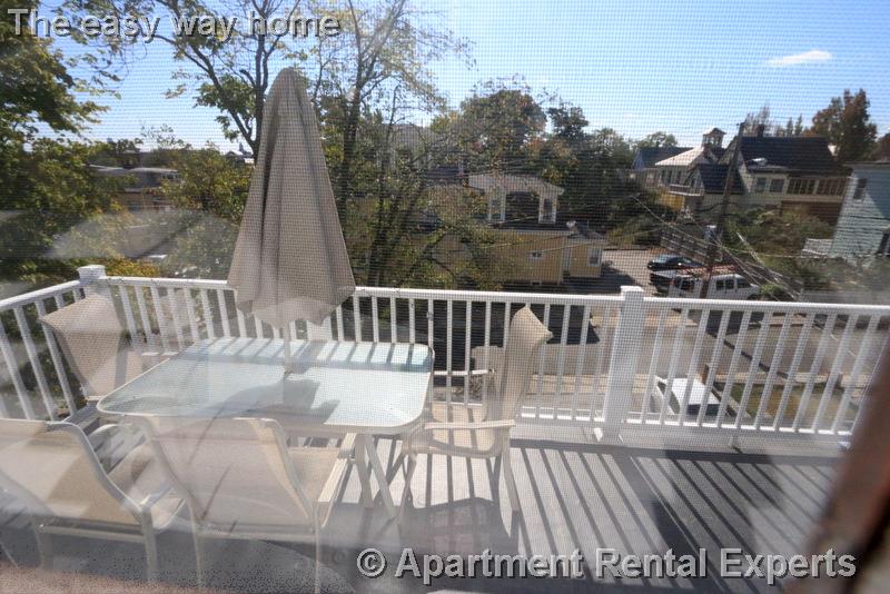 138 Sycamore St, Winter Hill