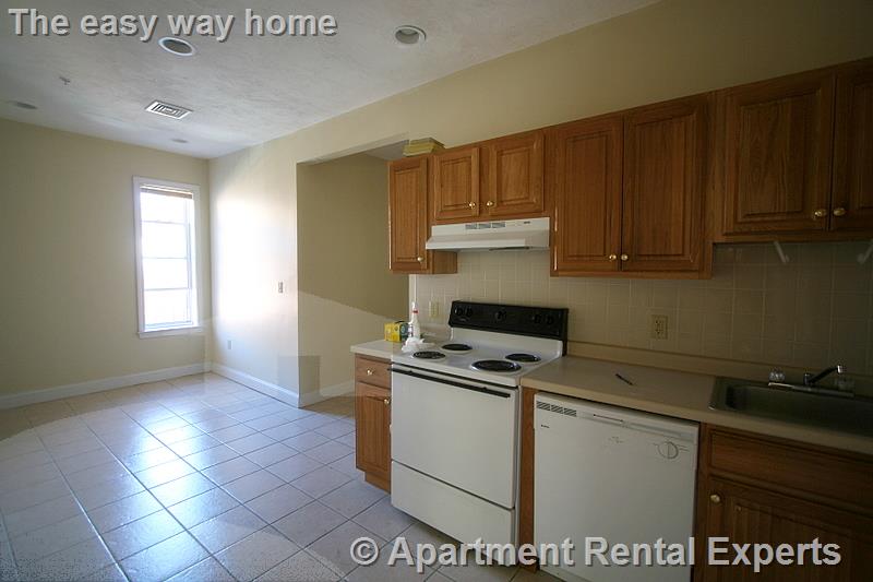 460 Green St, Central Square