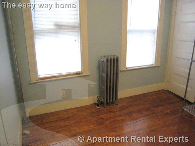 378 Washington St, Ward Two