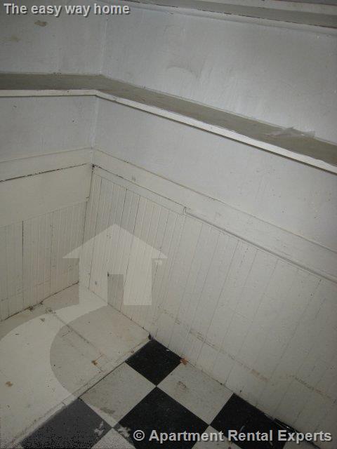 378 Washington St, Ward Two