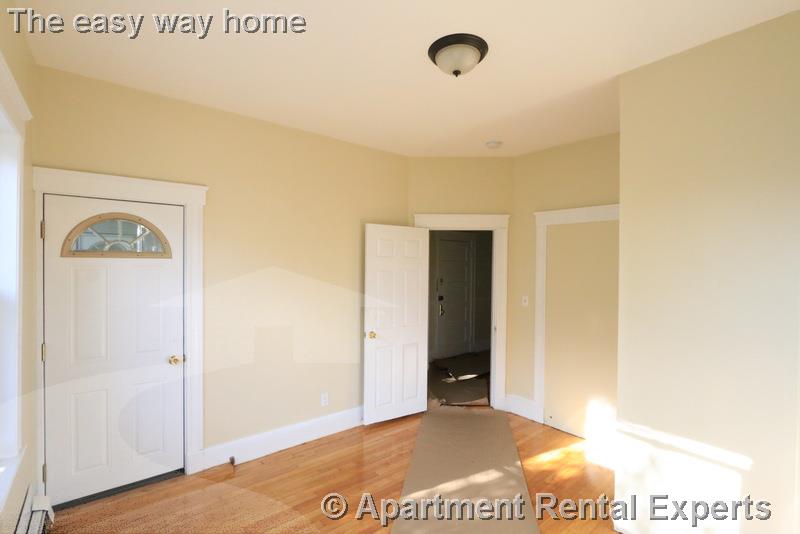 61 Bishop Allen Dr, Central Square