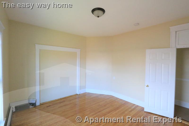 61 Bishop Allen Dr, Central Square