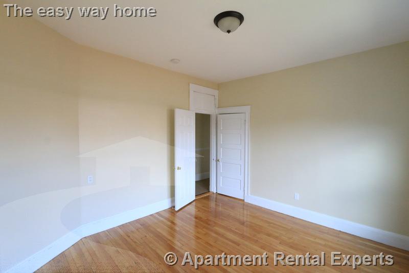 61 Bishop Allen Dr, Central Square