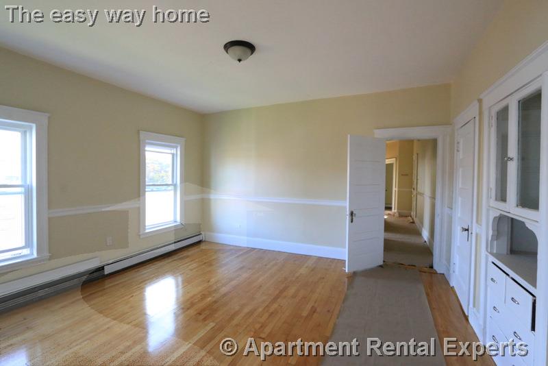 61 Bishop Allen Dr, Central Square