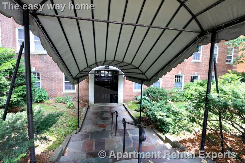 1716 Cambridge St, Harvard Square