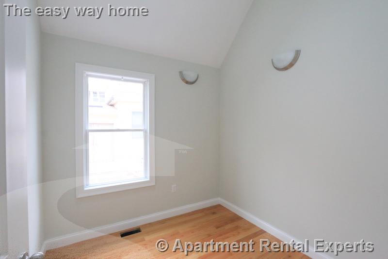 29 Elmwood St, Davis Square