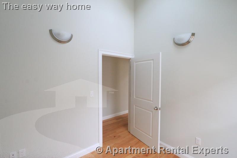 29 Elmwood St, Davis Square