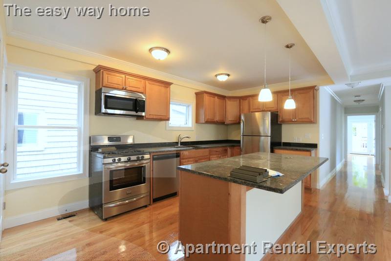 29 Elmwood St, Davis Square