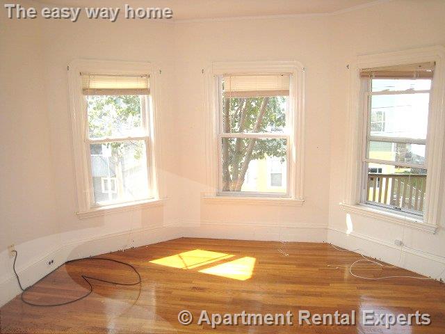 35 Ibbetson St, Porter Square