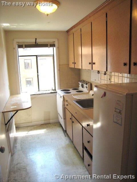 276 Massachusetts Ave, East Arlington