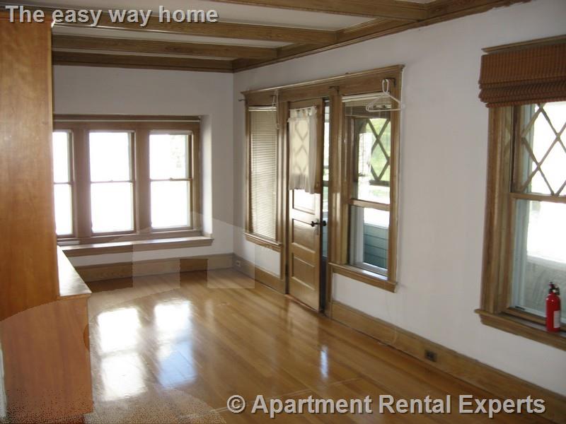 34 Leonard St, Tufts