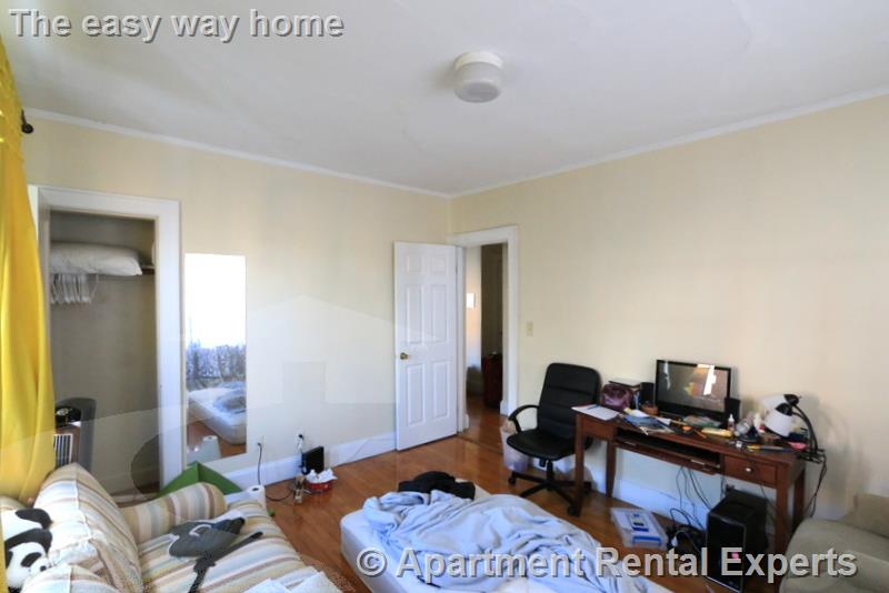 4 Cogswell Ave, Porter Square