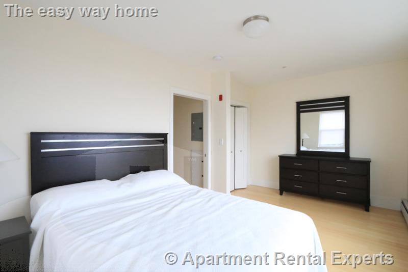 505 Pleasant St, Malden Center