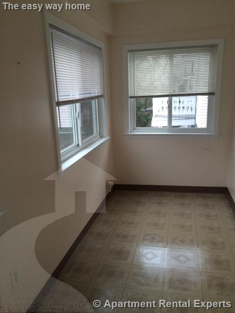 108 Pearson Rd, Tufts